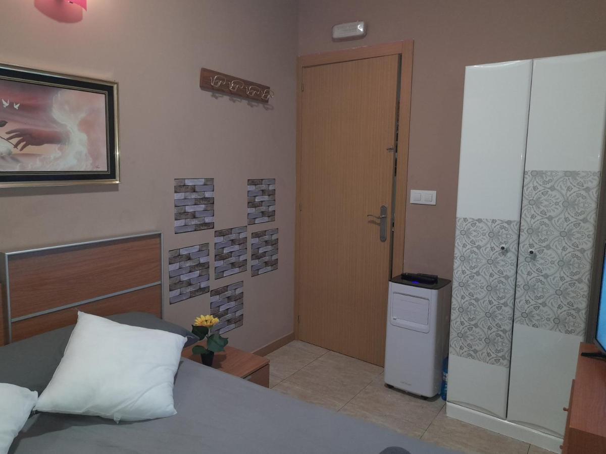 Habitaciones De Paso Benidorm Eksteriør billede