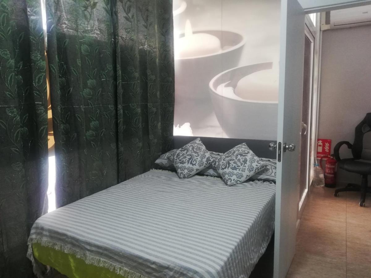 Habitaciones De Paso Benidorm Eksteriør billede